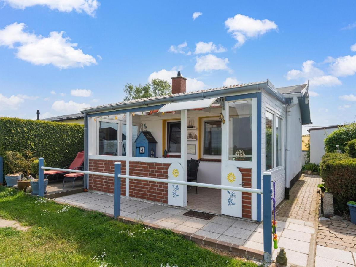 Beautiful Bungalow In Poel Near The Beach Fahrdorf  Buitenkant foto