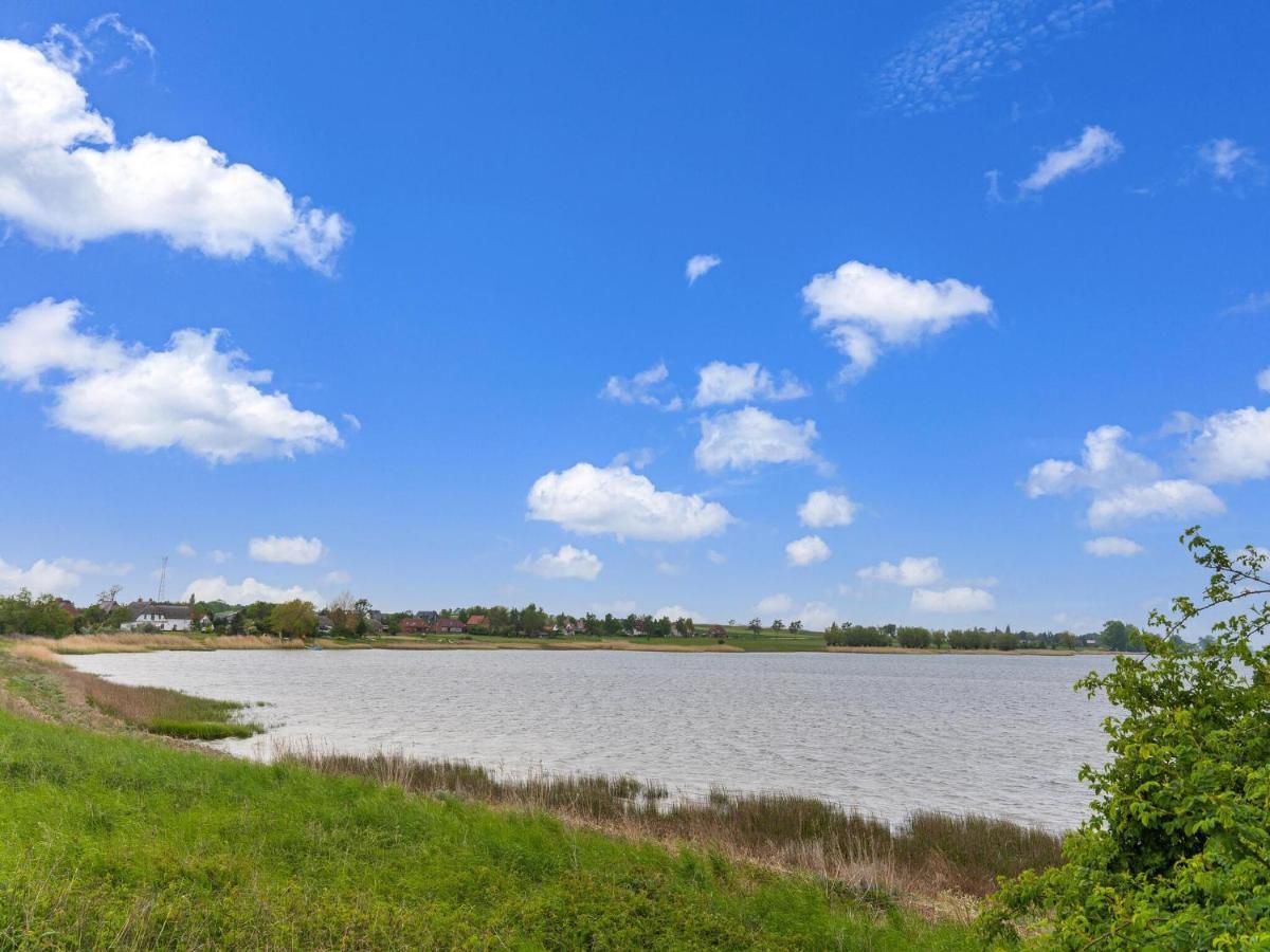 Beautiful Bungalow In Poel Near The Beach Fahrdorf  Buitenkant foto