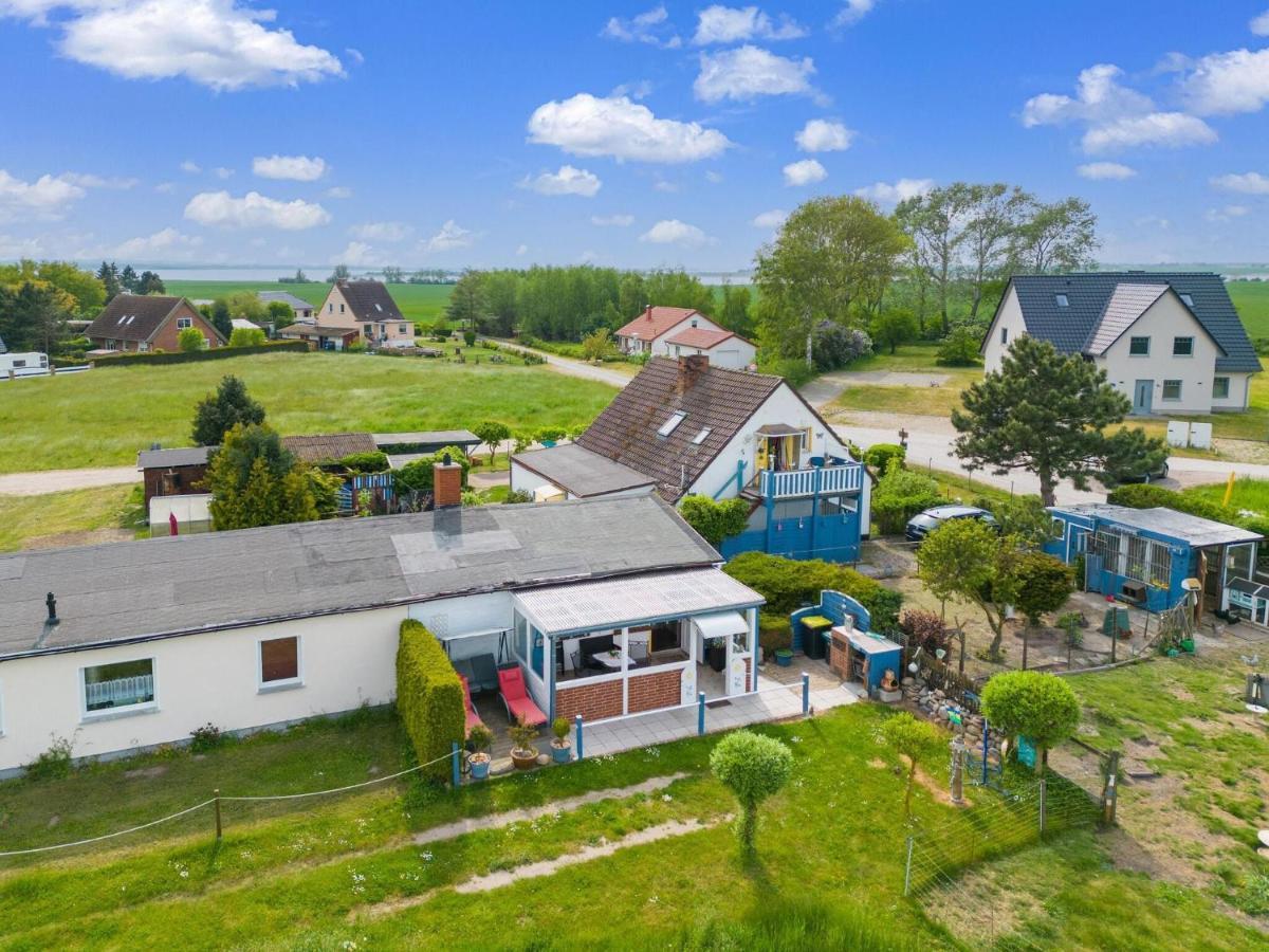 Beautiful Bungalow In Poel Near The Beach Fahrdorf  Buitenkant foto